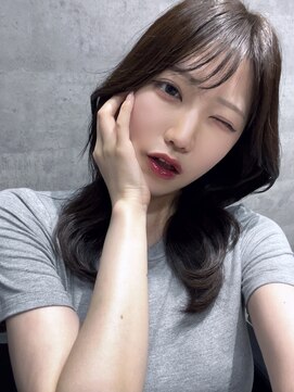 ルイス(L'wis) ミディアムロートーンワンホンヘア