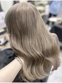 ハイライトカラーミルクティーベージュレイヤーカット