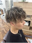 フェザーパーマ刈り上げセンターパートマッシュ〈理容室〉西川口