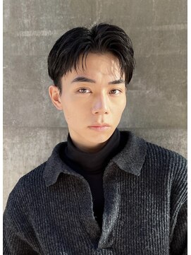 ガーデン 銀座(GARDEN) センターパート曲がる縮毛矯正フェザーパーマ銀座一丁目