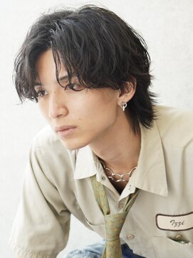 ビカム 名駅(become) 【コンマバング大人縦落ちパーマ】センターパートコンマバング