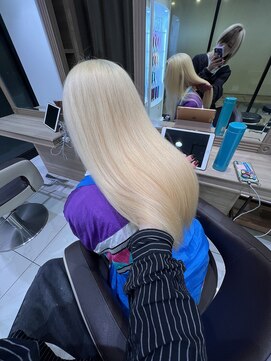 アッシュ 笹塚店(Ash) 抜きっぱなしブロンド/ホワイトブロンド/ブロンド/ハイブリーチ