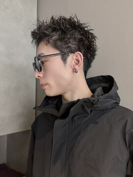 シエル バイ ケンジ 登戸 生田(CIEL by KENJE) スパイキーショートシルバーハイライト秋冬トレンドヘア