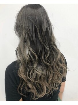 イース バイ アンブルリュクス 北千住(Ease by amble luxe) 前髪イメチェンイヤリングカラーラベンダーカラー