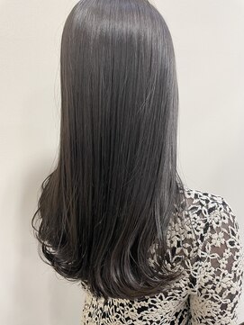 オウルヘアー(Owl hair) グレイアッシュ/ストレート/ロング/ワンカール