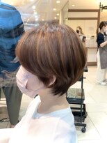 アッシュ 大泉学園店(Ash)&nbsp;【白髪ぼかしハイライト】大人可愛いショートボブ