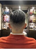 フェードハードパートスタイル