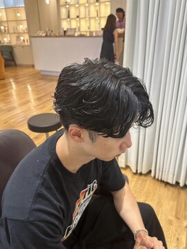 ルッツ(Lutz. hair design) 9/5  毛流れセンターパート【森永烈弥】