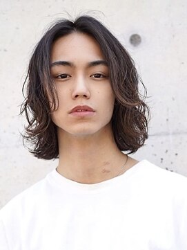 フィフス トウキョウ (fifth TOKYO) 渋谷メンズボブ緩めシャドウパーマセンターパートウルフ30代40代