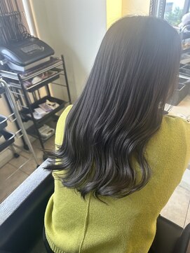 マイノリティー 石橋店(Minority) ロング グレージュ 透明感カラー