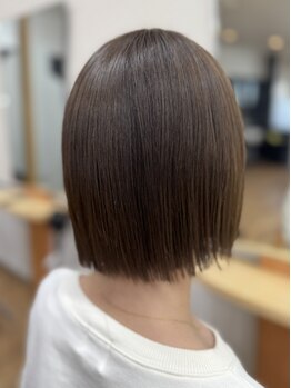 ヘアースタジオ シーオーイー(hair studio C-O-E)の写真/【大分/三佐】暗すぎない自然な仕上がりの白髪ぼかしで若々しい印象に◎あなたに合ったカラーご提案を！