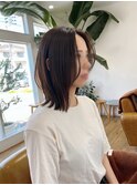 ボブ。オリーブ　ブラウン。