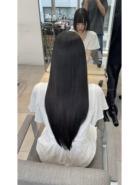 エラ(Ella) まっすぐすぎない美髪矯正スタイル