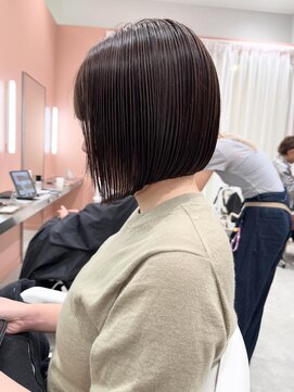 ケンジ 横浜(KENJE) ボブ/白髪ぼかしハイライト/グレージュ