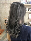 グレージュ×バレイヤージュ