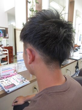 コアフィールフィス(COIFFURE fils) ツーブロック