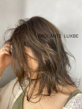 ラトリエ ブロカント 立川北口店(L'atelier BROCANTE) くすみカラー 透明感 オリーブグレージュ ニュアンスカラー