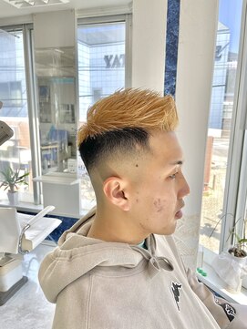 ヘアートーク アイズ(HAIR TALK I's) スキンフェード(skinfade)