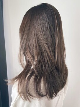 アイティーバイアルバム 藤沢店(IT by ALBUM) オリーブグレージュレイヤーカット_くびれヘア_ba356051