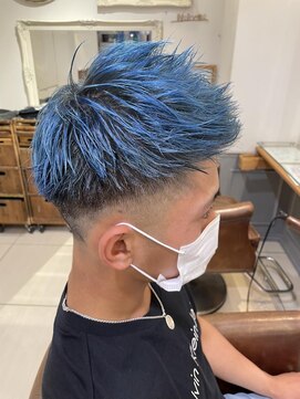 テトラ バイ ネオリーブ 横浜西口店(tetra by neolive) 横浜★ツーブロショートの青髪ヘアー
