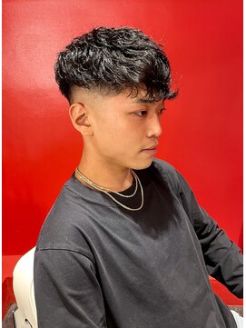 メリケンバーバーショップ トーキョー(MERICAN BARBERSHOP TYO) BURG 【スペインカール/マッシュパーマ】