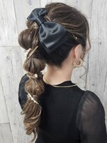 ラピスラズリ(Lapis Lazuli)&nbsp;ポンポンポニーテール　3 （ヘアセット専門店　下通　熊本）