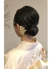 訪問着着付け＋ヘアセット＋ポイントメイク　￥17,600～