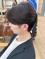 ネオリーブ クーロ メゾン 横浜(Neolive curro Maison)&nbsp;韓国センターパート×カルマ風毛流れニュアンスパーマ[メンズ]