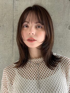 ガーデンヨコハマ(GARDEN YOKOHAMA) こなれミディアムレイヤーカット束感前髪オリーブベージュ外ハネ