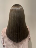 イヴ(y.ve)&nbsp;サラツヤトリートメント