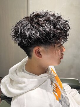 スキルセカンドハウス 天神(SKILL SECOND HOUSE) スパインカール刈り上げ