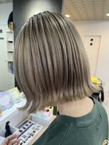 スタジオゼロ(studiozero)&nbsp;ハイトーン切りっぱなしボブ