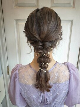 アロマ ヘアー ルーム 新宿3号店(AROMA hair room) 編み下ろし　パール　ヘアアレンジ