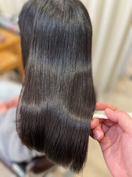 ミラ(MIRA) 髪質改善ツヤ髪ロング