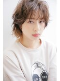 ミディアムレイヤーカット大人ガーリーダークアッシュ韓国巻き