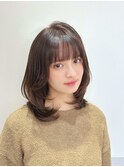 肩下ミディアムレイヤー透明感グレージュ