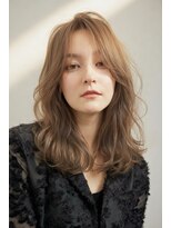 リークフー(Ree cu fuu)&nbsp;フォギーベージュでつくる春夏レイヤーカット