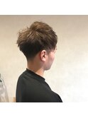 刈り上げデザインショート