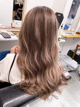 リ シャルム バイ エニーハウ 南七日町店(Re charm by anyhow) [リシャルム][須佐勝也][長岡］ミルクティーカラー