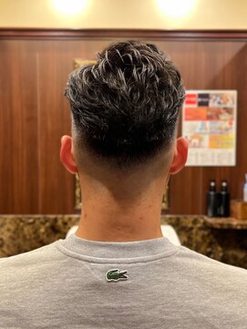 ヒロギンザ 御茶ノ水店(HIRO GINZA) サイドパート/スキンフェード/バーバー/アイロンパーマ