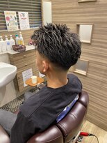 銀座マツナガ 神田店&nbsp;メンズ無造作フェード束感メッシュアップバング短髪ストリート