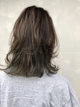 アース 錦糸町店(HAIR&MAKE EARTH) 20代30代40代外ハネアッシュグレージュ耳掛け透明感