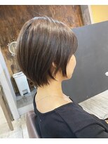 エミュー(emue)&nbsp;20代30代大人可愛い小顔ショート丸みショートブラウンカラー