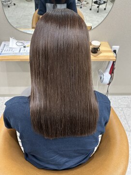 シカ 神戸三宮元町店(Cica) 神戸　三ノ宮　元町　髪質改善　 透明感カラー