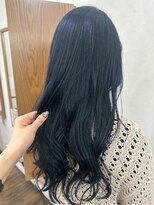 イタクラ 赤道店 (ITAKURA) ブルーブラック／グレーブラック／ロング巻き髪