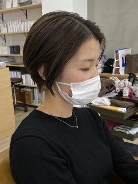 メアリー バイ メリー(marry by merry) 【立町メアリーバイメリー】☆耳かけショートカーキグレージュ☆