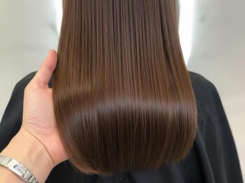 スリーランド(THREELAND)の写真/〈蒲生〉ピンとなりすぎない!髪質改善縮毛矯正で毛先までしっとり*ナチュラルなストレートヘアをご提供!