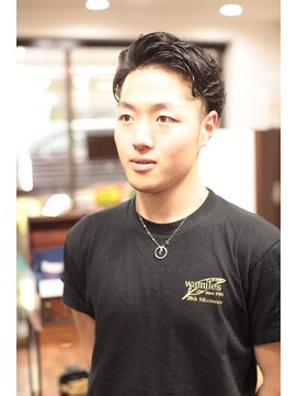 ヘアメイク グリーン アール(HAIR MAKE Green R) メンズアップバングツーブロックスタイル