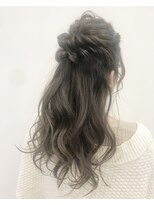 アーチ(ARCH) ハーフアップ × ロング