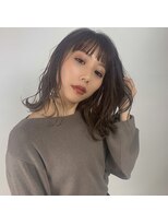 キッカ(kicca) 【kicca】ワイドバング×グレージュヘア